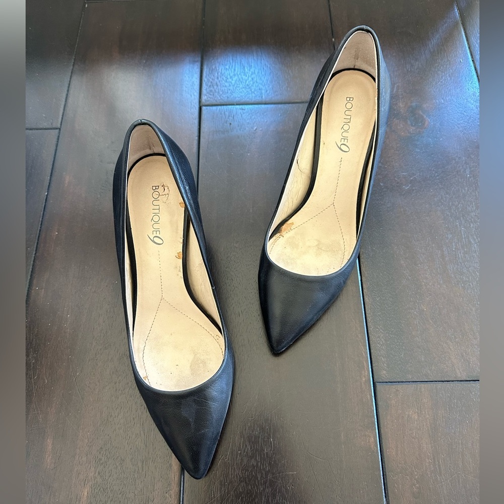 Boutique 9 black 3.5” pump.